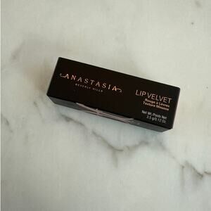Anastasia Beverly Hills Lip Velvet Pure Hollywood / Pale Mauve Nude